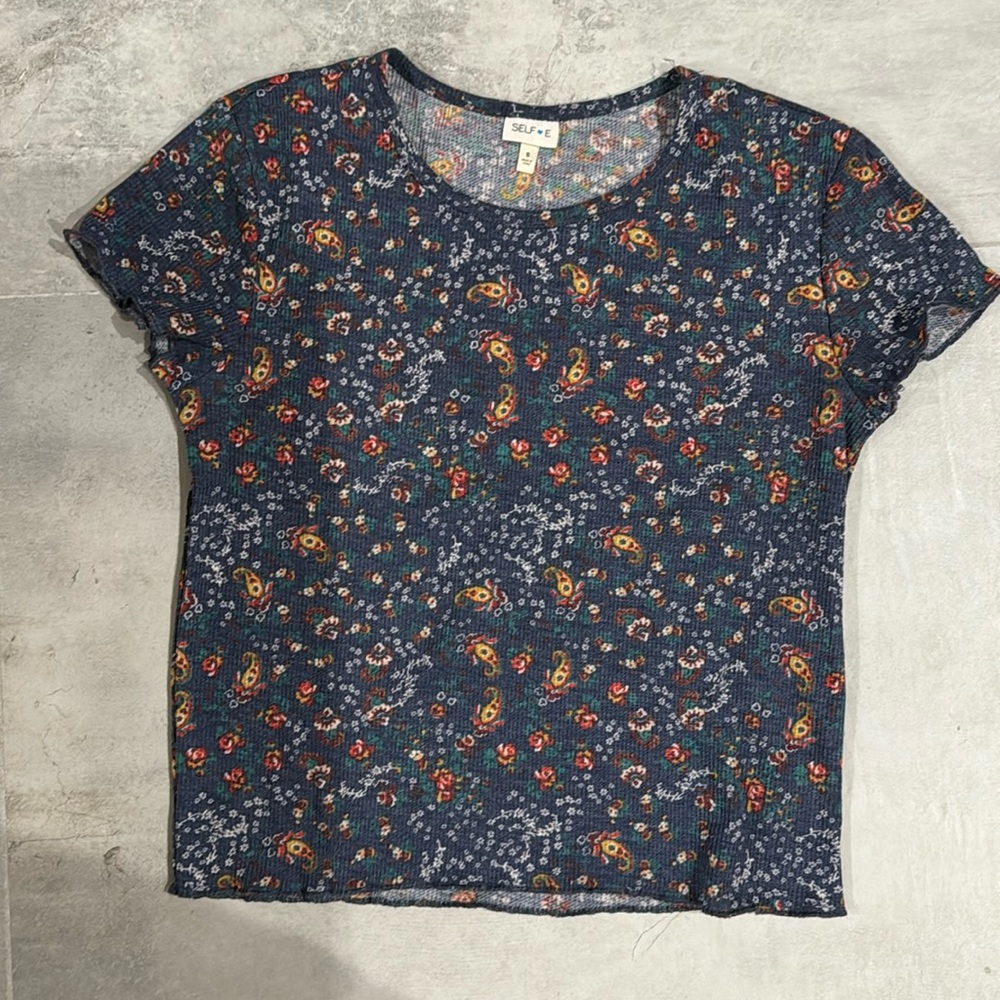 ADORABLE WAFFLE PAISLEY CROP TOP with frilly hem sleeves